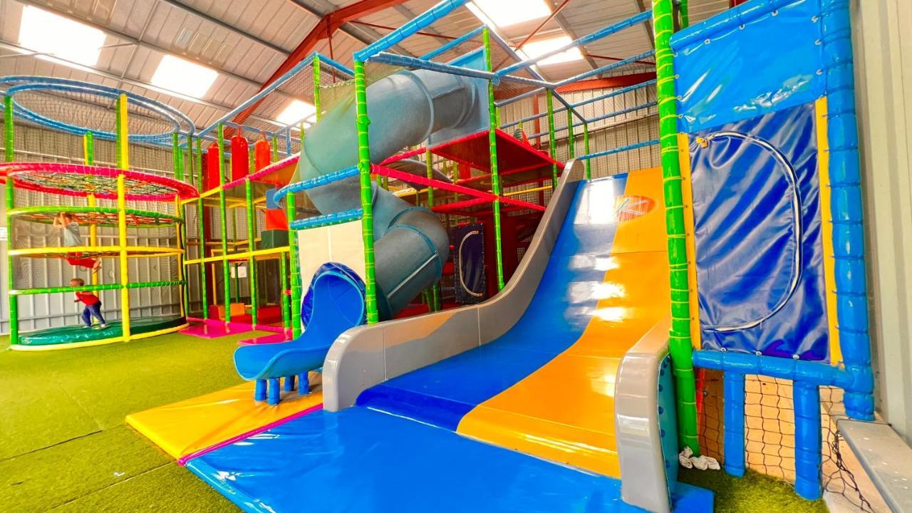 Camping Country Park Touquin - Site Officiel - Next To Disneyland Paris Экстерьер фото